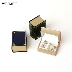 Caja de Almacenamiento de Joyas de Papel Estilo Libro WEIMEI, Diseño Elegante y Práctico para Organizar Anillos, Aretes, Collares y Broches - Product Image 1