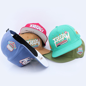 Casquette Snapback de luxe personnalisée avec logo brodé, couleur sport, visière plate, broderie 3D - Product Image 5