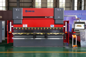 200T otomatik CNC Servo pres fren bükme makinesi 3200mm/4100mm uzun ömürlü hizmet verimli senkronize sac bükme - Product Image 5