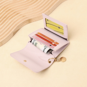 Portafoglio Quadrato Trifold Personalizzato in Tinta Unita con Tasca Portamonete con Cerniera, Nome Inciso Personalizzato, Sottile in Pelle per Signore - Product Image 3