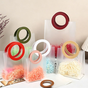<span class=keywords><strong>Sacs</strong></span> <span class=keywords><strong>cadeaux</strong></span> en plastique transparent personnalisés réutilisables pour emballages <span class=keywords><strong>cadeaux</strong></span>, fleurs, fêtes, avec poignées découpées - Product Image 2