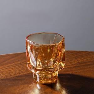 <span class=keywords><strong>Verre</strong></span> <span class=keywords><strong>à</strong></span> shot classique personnalisé, écologique, style origami, créatif, sculptural, <span class=keywords><strong>à</strong></span> <span class=keywords><strong>pied</strong></span> bas, mini, épais, pour la décoration intérieure - Product Image 4