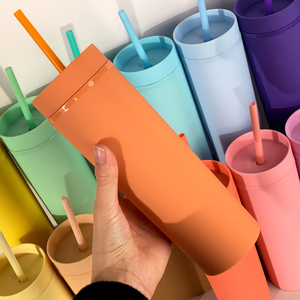 2023 Venta caliente 22oz/16oz tazas simples de color sólido con tapas y vasos de pajita tazas de sublimación rectas de plástico de doble pared - Product Image 6