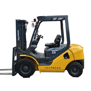 Montacargas Komatsu de 2.5T y 3m con Mástil de Dos Etapas, Usado, Entrega Rápida, Motor Diésel Japonés Original de Combustión Interna, Precio Bajo - Product Image 1