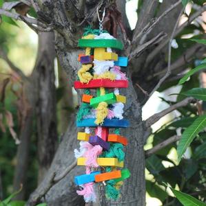 도매 애완 동물 용품 새 앵무새 장난감 천연 후추 나무 새 씹는 장난감 작은 앵무새 교수형 장난감 - Product Image 6