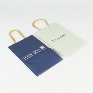 Sacs cadeaux en papier personnalisés de luxe, écologiques, recyclables, avec poignée longue pour chaussures, vêtements, emballage, etc. - Product Image 3