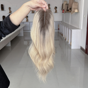 Topper en dentelle 5x6 pouces entièrement noué à la main, avec filet en dentelle 0.11, pour femmes, couleur blonde balayage, en cheveux humains vierges européens - Product Image 2