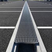 Plateau d'escalier en grille d'acier galvanisé à trous carrés, plaque de recouvrement de clôture soudée avec service de découpe