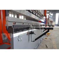 Presse plieuse CNC manuelle Durmark 110T 4000 mm, pliage hydraulique d'acier inoxydable, d'acier au carbone et d'aluminium, plieuse de panneaux