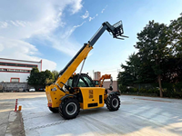 Chariot télescopique de 18 m avec attache rapide, godet, fourches, déplaceur latéral et options de grue, machine multifonctionnelle