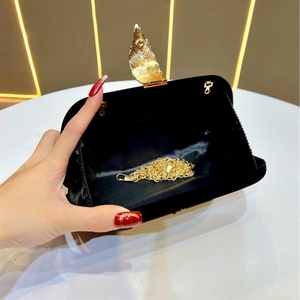 Nouvelle pochette de soirée en velours pour le commerce transfrontalier, style féminin, haut de gamme, idéale pour les robes et les tenues chinoises. - Product Image 3
