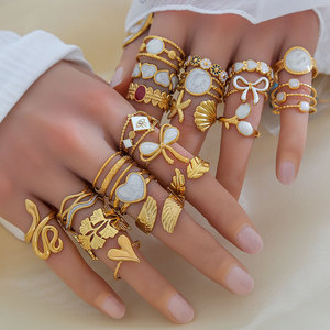 Европейское американское популярное минималистское модное кольцо из нержавеющей стали с листьями женское модное 18-каратное позолоченное персонализированное кольцо - Product Image 4