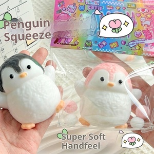 Jouets sensoriels en gros à presser et à calquer, jouet de décompression en forme de pingouin ventru, en matériau TPR à rebond lent, jouets anti-stress - Product Image 4