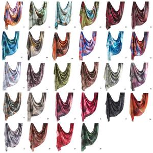 Hijab Pashmina Sutra Cetak Motif Eksplosif <span class=keywords><strong>Viscose</strong></span> Ombre Olive Stone Lembut Tenun untuk Wanita Muslim - Product Image 5