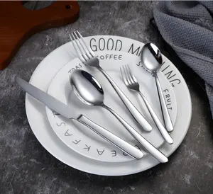 Set di posate coltello in acciaio inossidabile cucchiaino forchetta coltello 13/0 set di posate da pranzo posate in acciaio posate in acciaio set di posate in acciaio