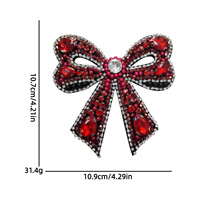 Patch brodé artisanal en perles, strass et perles de culture pour sacs, vêtements de cérémonie, chaussures et chapeaux - Vente en gros