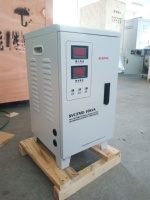 Régulateur de Tension CA Monophasé Automatique et Stabilisateur de Fréquence 10KVA 20KVA 30KVA