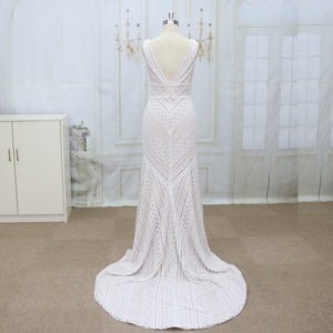 Vestido de Novia Moderno de Encaje <span class=keywords><strong>Chantilly</strong></span> Completo <span class=keywords><strong>con</strong></span> Diseño de Escote en V Profundo y Cola Capilla Larga hasta el Suelo - Product Image 5
