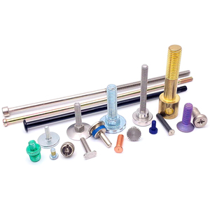 براغي متقاطعة مع أخدود غير قياسية مطلية حسب الطلب - Product Image 3