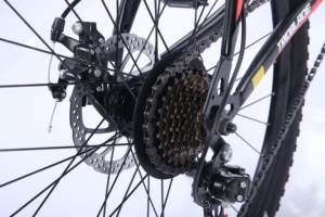 Fabrication en gros de vélos de montagne de 26 <span class=keywords><strong>pouces</strong></span>, vélo de montagne à 21 vitesses pour adultes, cadre en alliage OEM, vélo de montagne, vélo de montagne MTB - Product Image 4