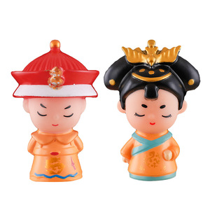Chinese Style Emperor And Empress PVC Cake Toppers For Birthday Decorations Round Shape - Product Image 5