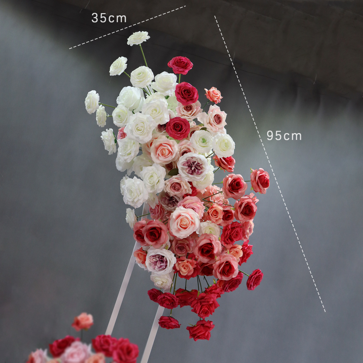 Bande de fleurs Anna grand format, dégradé rose et blanc.