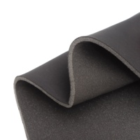 Tissu en mousse laminée en polyester tricoté à épaisseur personnalisée, idéal pour la doublure intérieure des sacs, la mousse des soutiens-gorge et les casquettes de baseball