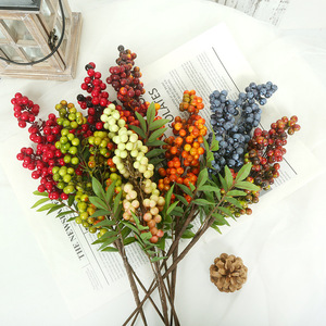 ผลบลูเบอร์รี่จำลองสีแดงเดี่ยวสำหรับตกแต่งแจกัน - Product Image 1