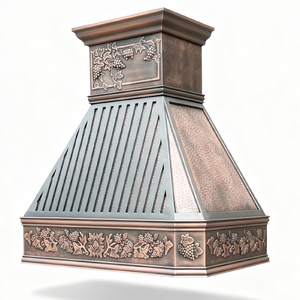 Maßgefertigte Handgefertigte Schwere Kupfer-Dunstabzugshaube mit Handgehämmertem Antik-Patina-Finish Einsatzbereit für Luxus-Villaküchen - Product Image 2