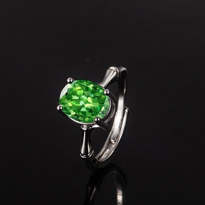 Nuevo Anillo de Diamantes de Alta Calidad con Circonita Cúbica Colorida de Corte Ovalado de 8*10 mm, Diseño de Bambú, para Mujer - Product Image 3