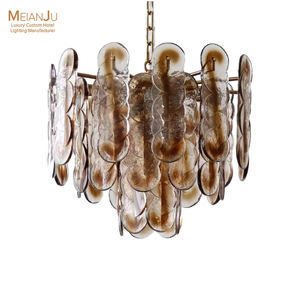 Lustre en verre ambré de style vintage avec cadre en bronze, hauteur réglable, éclairage suspendu LED pour une ambiance élégante et moderne du milieu du siècle - Product Image 1