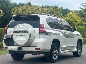 Toyota <span class=keywords><strong>Prado</strong></span> 3.5L essence <span class=keywords><strong>TXL</strong></span> <span class=keywords><strong>2018</strong></span> - Product Image 6