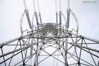 Bras de support en treillis d'acier pour tour de télécommunication, pour ligne de transmission aérienne, galvanisé à chaud, tension nominale 110 kV, durée de vie 30 ans