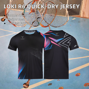 Camiseta Deportiva Loki para Hombre, Sublimada, de Tenis, Manga Corta, Ajustada, Transpirable, con Estampado Geométrico, en Negro, Azul y Rosa - Product Image 1
