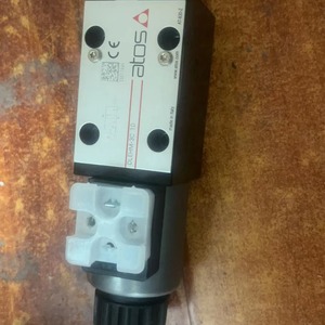 Vanne solénoïde Atos DLEHM-3C-24VDC, vanne hydraulique à direction inversée, fabriquée en Italie - Product Image 3