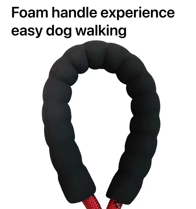 Durable Pet Retractable Leashes Luxury Nylon Cat Leash Red Color