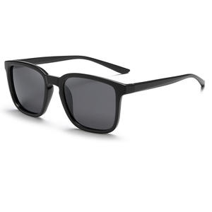 Gafas de Sol Polarizadas Grey Jack, Armazón TR90, Protección UV400, Lentes Fotocromáticas Unisex, Estilo de Conducción con Visión Nocturna - Product Image 3