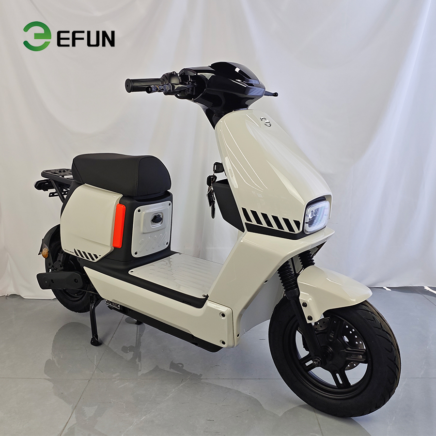 Electric Scooter 1000W 1500W 1800W Motor 60V 72V Battery with Pedal Electric Moped Motorcycle for Sale