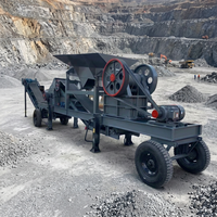 Concasseur à mâchoires mobile diesel avec convoyeur pour gravier fin, mini minerai d'or et pierres de rivière