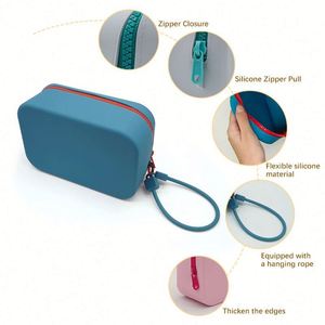 Sac de rangement cosmétique en silicone de haute qualité avec logo personnalisé, résistant à l'eau, fermeture éclair, poignée souple, grande capacité, pour voyage - Product Image 5