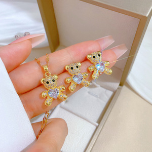 Vente en gros de bijoux pour femmes plaqués or 18 carats, colliers et boucles d'oreilles, ensemble de bijoux tendance en acier inoxydable pour femmes - Product Image 6