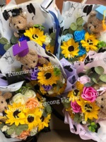 Bouquet de Fleur Éternelle Moderne et Réaliste en Savon Fait Main, Tournesol et Rose Artificielle, Cadeau pour Petite Amie, Idéal pour Anniversaire ou Remise de Diplôme