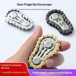 Spinner Metálico con Diseño de Engranajes y Cadenas para Aliviar el Estrés en el Escritorio - Product Image 3