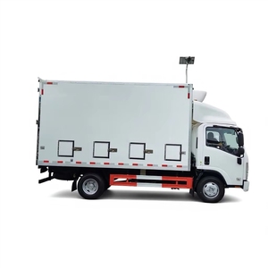 Fourgon de transport de bétail 4M Euro 5 |   Camionnette de transport hygiénique pour poussins et porcelets à température contrôlée - Product Image 4