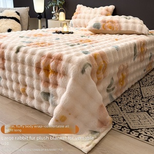 Novo Estilo Conjunto de Cama de Solteiro de Três Peças com Enchimento de Algodão e Pelúcia de Seda Gradiente, Espesso, Macio, Confortável, Respirável e Refrescante, Atacado - Product Image 3