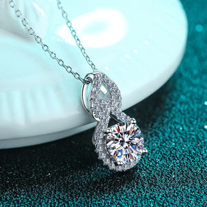 Fine Jewelry 1ct Round Cut Diamond Moissanite Pendentif Collier pour Femme - Product Image 4