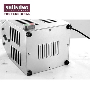 Acero inoxidable comercial máquina <span class=keywords><strong>picadora</strong></span> de carne adecuado para moler carne sin <span class=keywords><strong>huesos</strong></span>. - Product Image 6