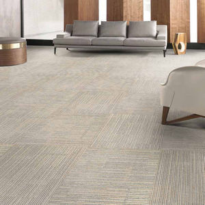 Dalles de moquette personnalisées grand format 50x50 cm en polypropylène à boucles, écologiques, antidérapantes, modernes, pour bureaux commerciaux, hôtels et chambres. - Product Image 2