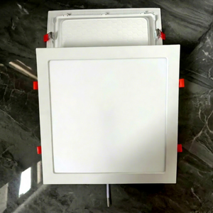 Panneau lumineux LED carré, corps en plastique, installation facile, durée de vie de 20 000 heures, IP20, AC 100V-265V, 12W - Product Image 1