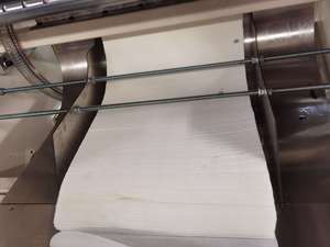 <span class=keywords><strong>Machine</strong></span> à plier le papier toilette et les serviettes en papier entièrement automatique et personnalisable, 5 lignes, pliage en N, boîte de vitesses, certifiée CE, 380V, 150m/min - Product Image 2